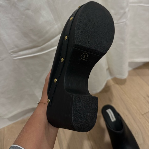 Shoes - Picture 2 of 3